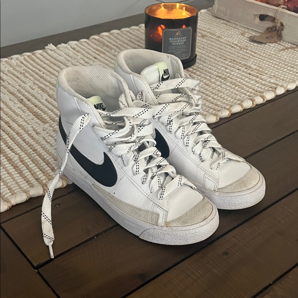 Nike Women's Classic White and Black Sneakers